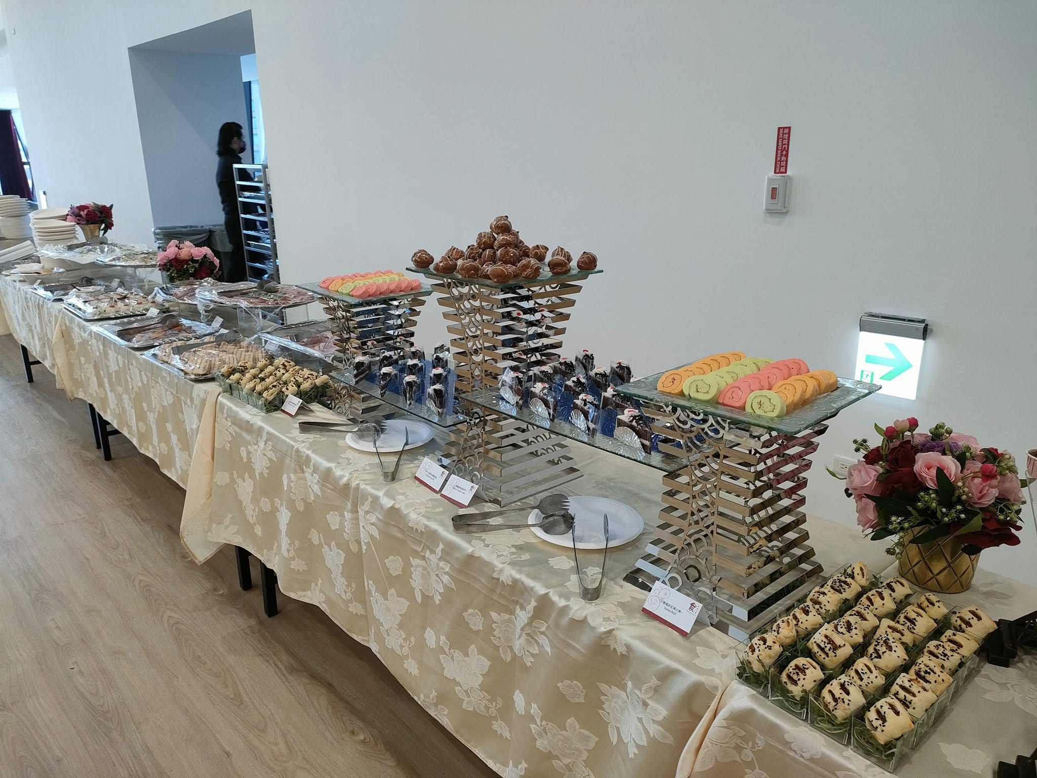 企業百人自助餐